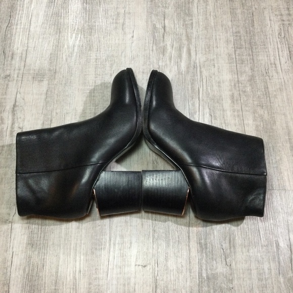 Alexander Wang Woman’s Size 6.5 US 37 EUR Gabi Booties Ankle Boots In Black - Picture 9 of 14